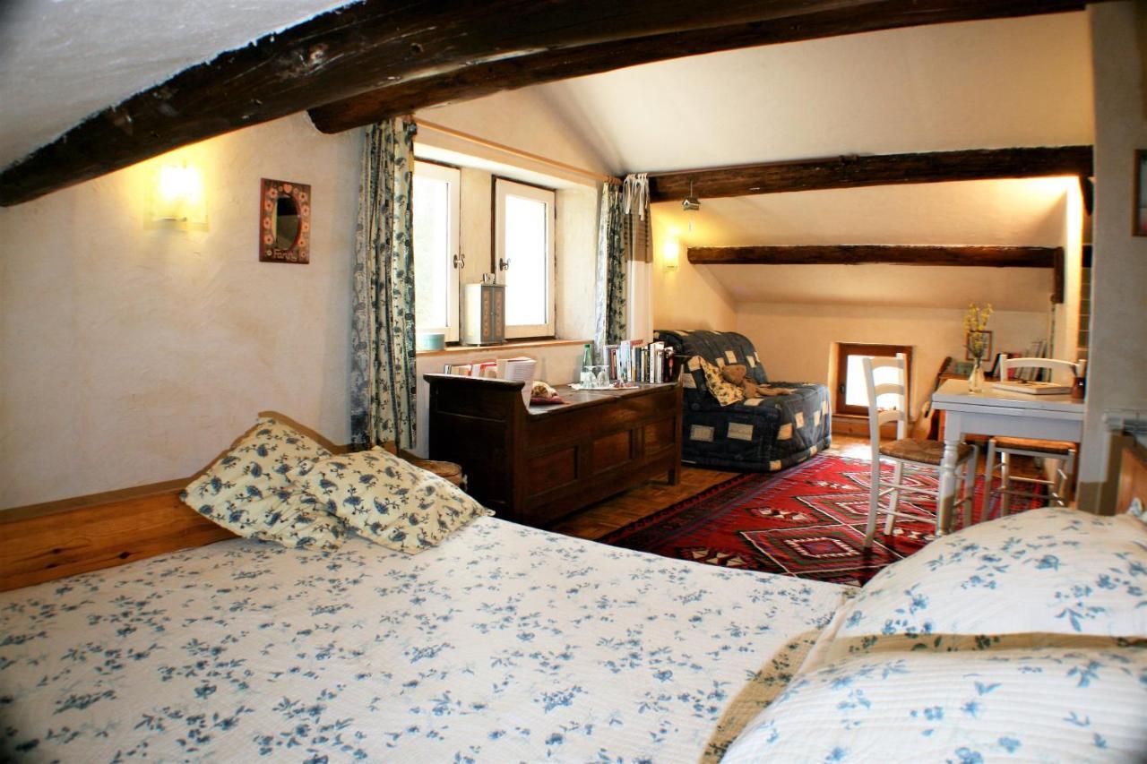 Le Mas De La Cigale Bleue, Caumont Sur Durance エクステリア 写真